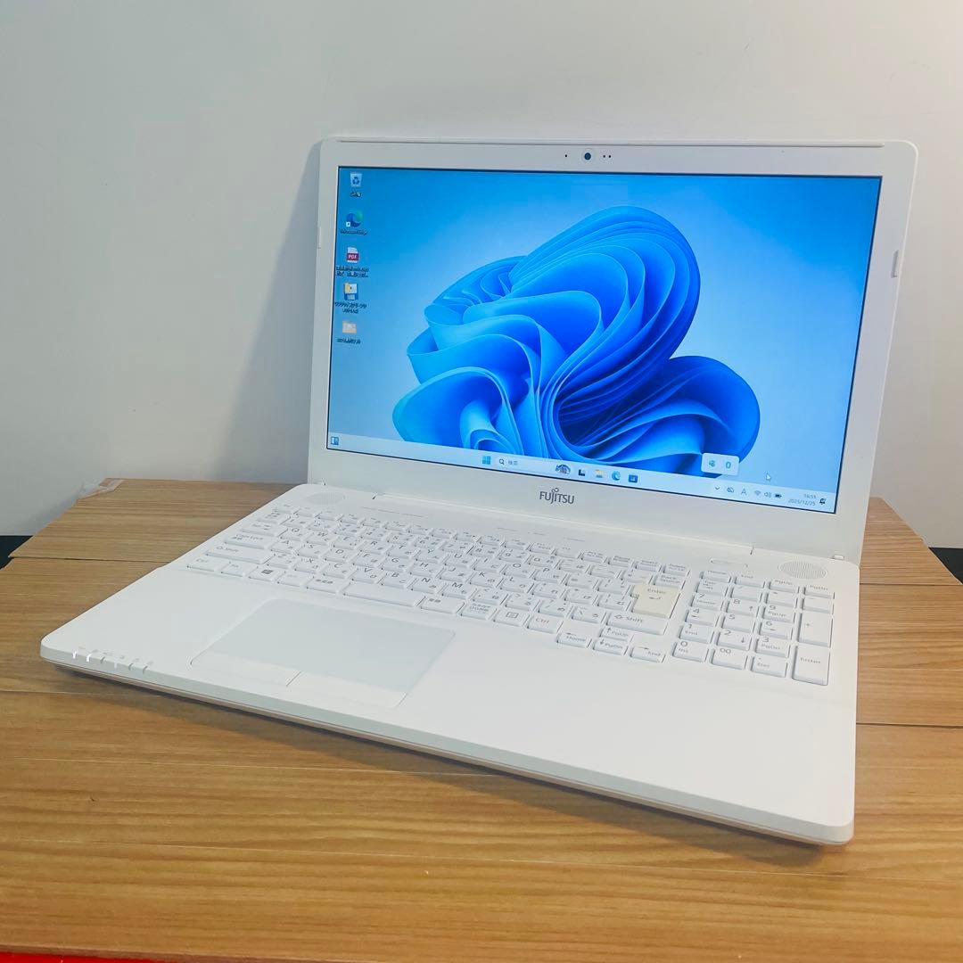 設定済みすぐ使えるホワイトノート大容量750ギガカメラWin11オフィスDVD