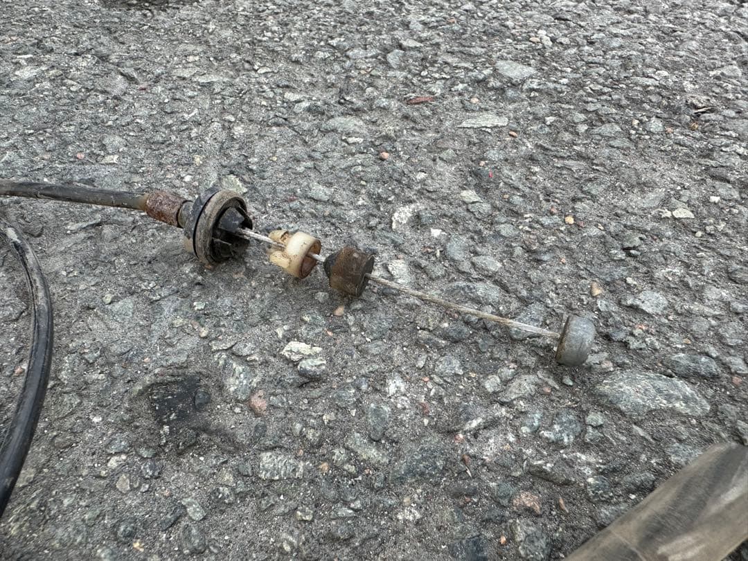 確認用　アクセルワイヤー