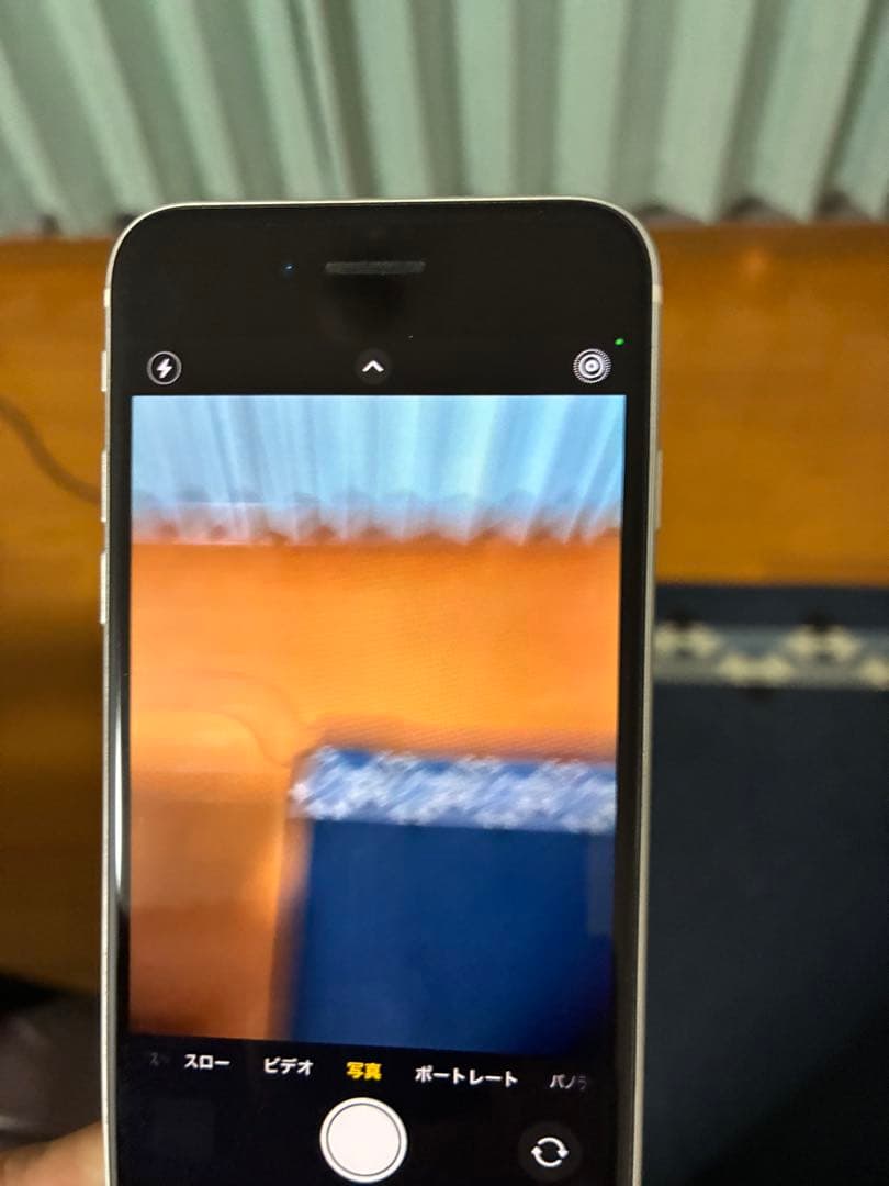 iPhone SE 第2世代　ホワイト