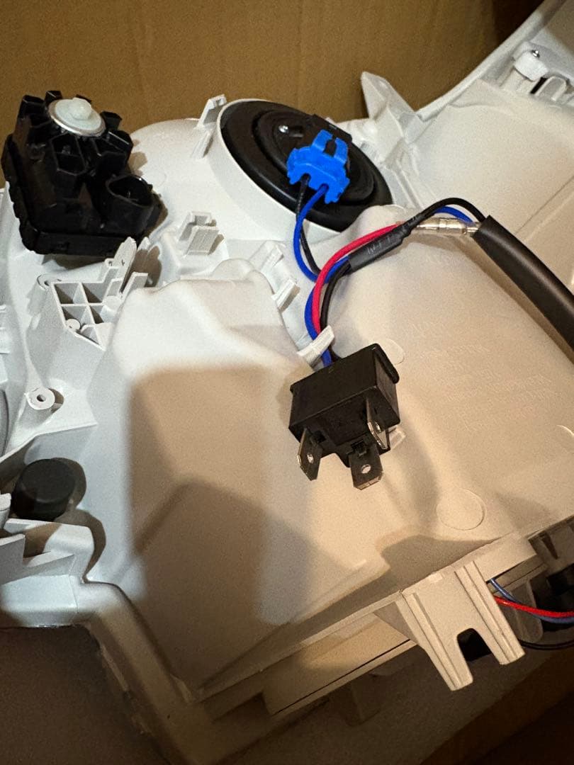 ハイエース　インナーブラックLED ライト