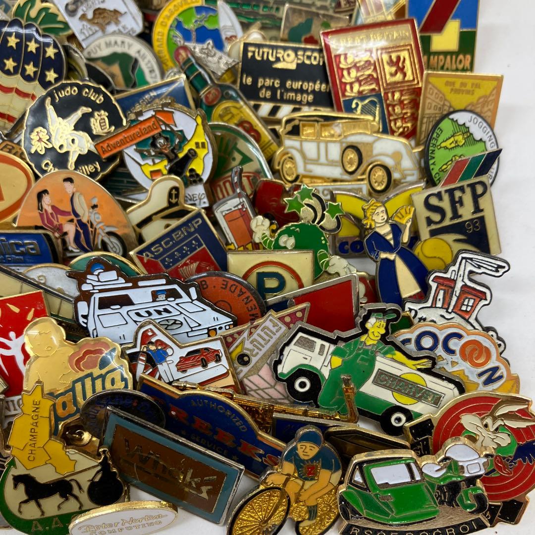 フランス雑貨★ピンバッジ大量200個セット★BVA04