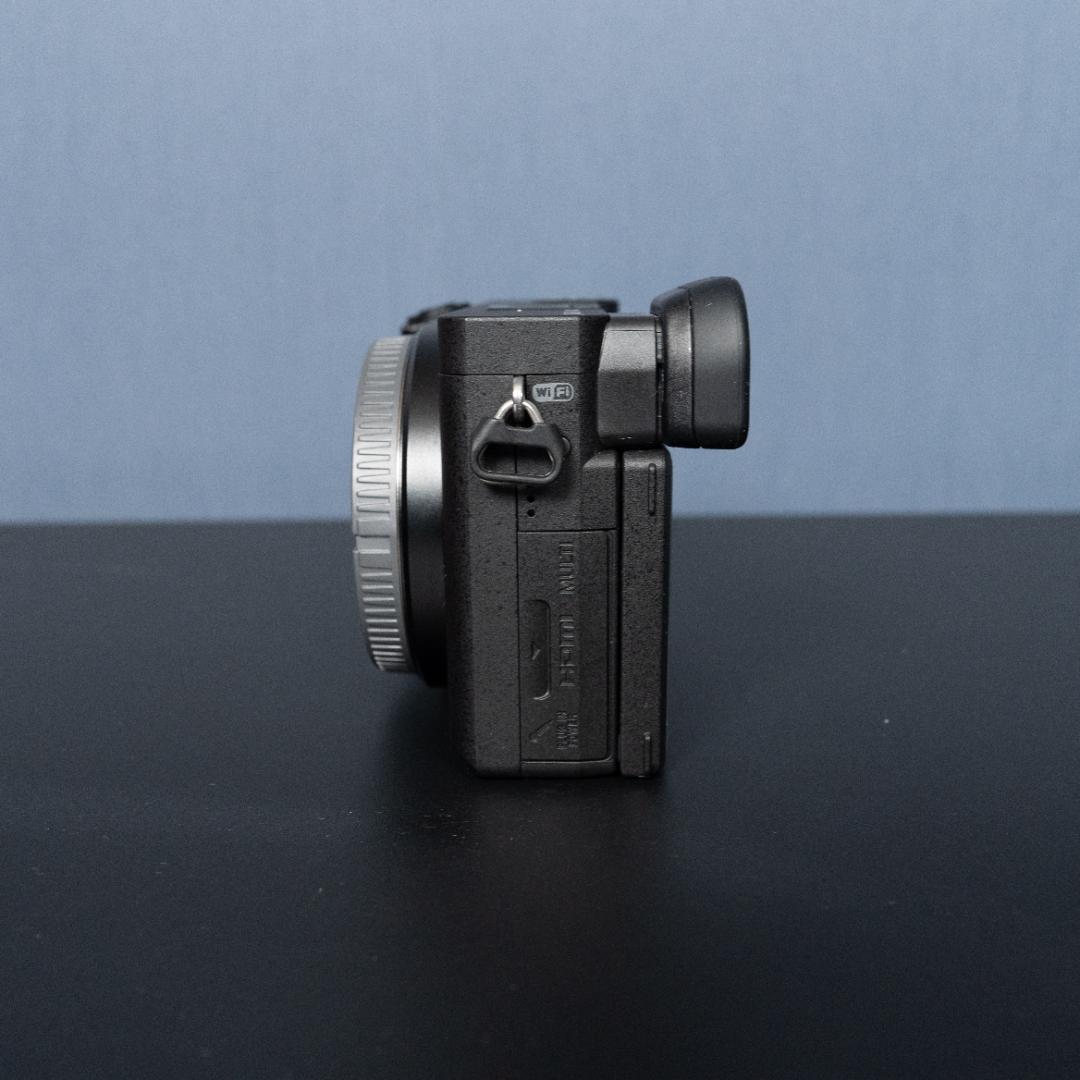 SONY α6400 本体 撮影枚数2291枚 予備バッテリ付き