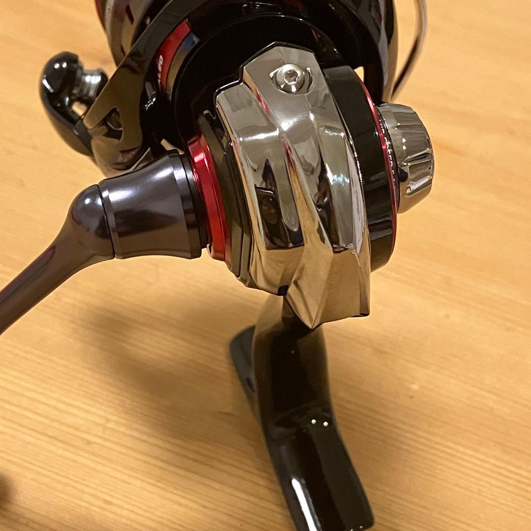 DAIWA 23 月下美人 LT2000S