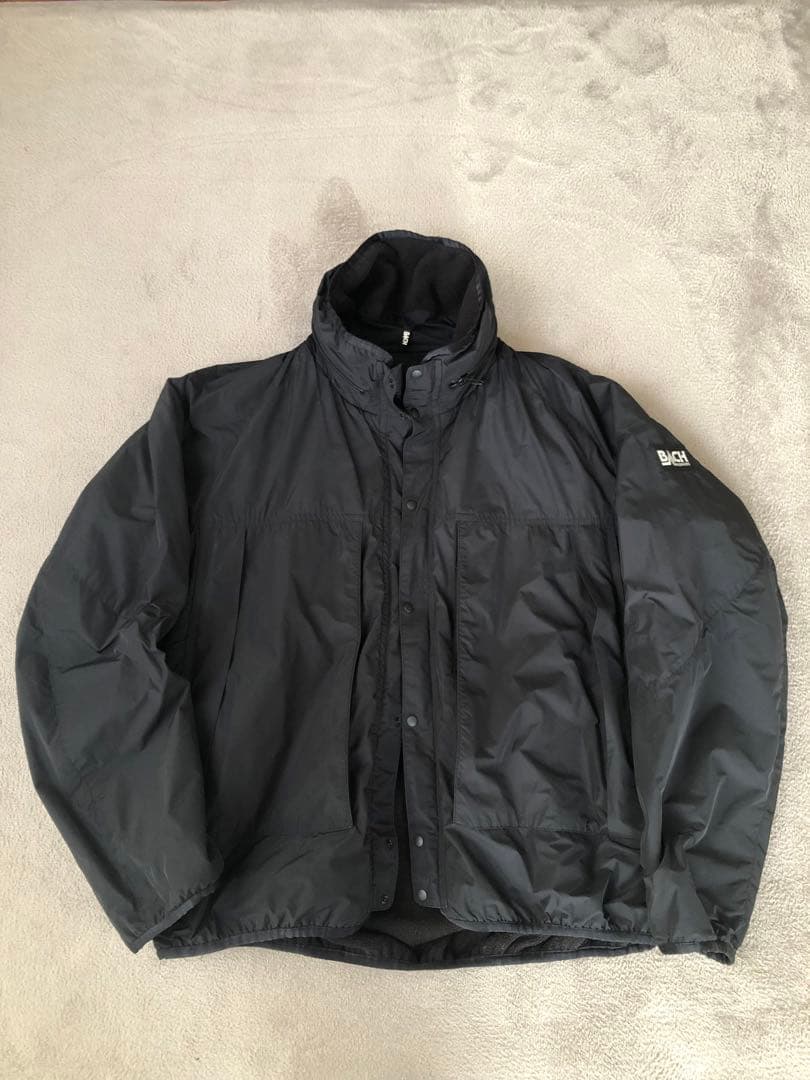 BACH ブラック ナイロンジャケット