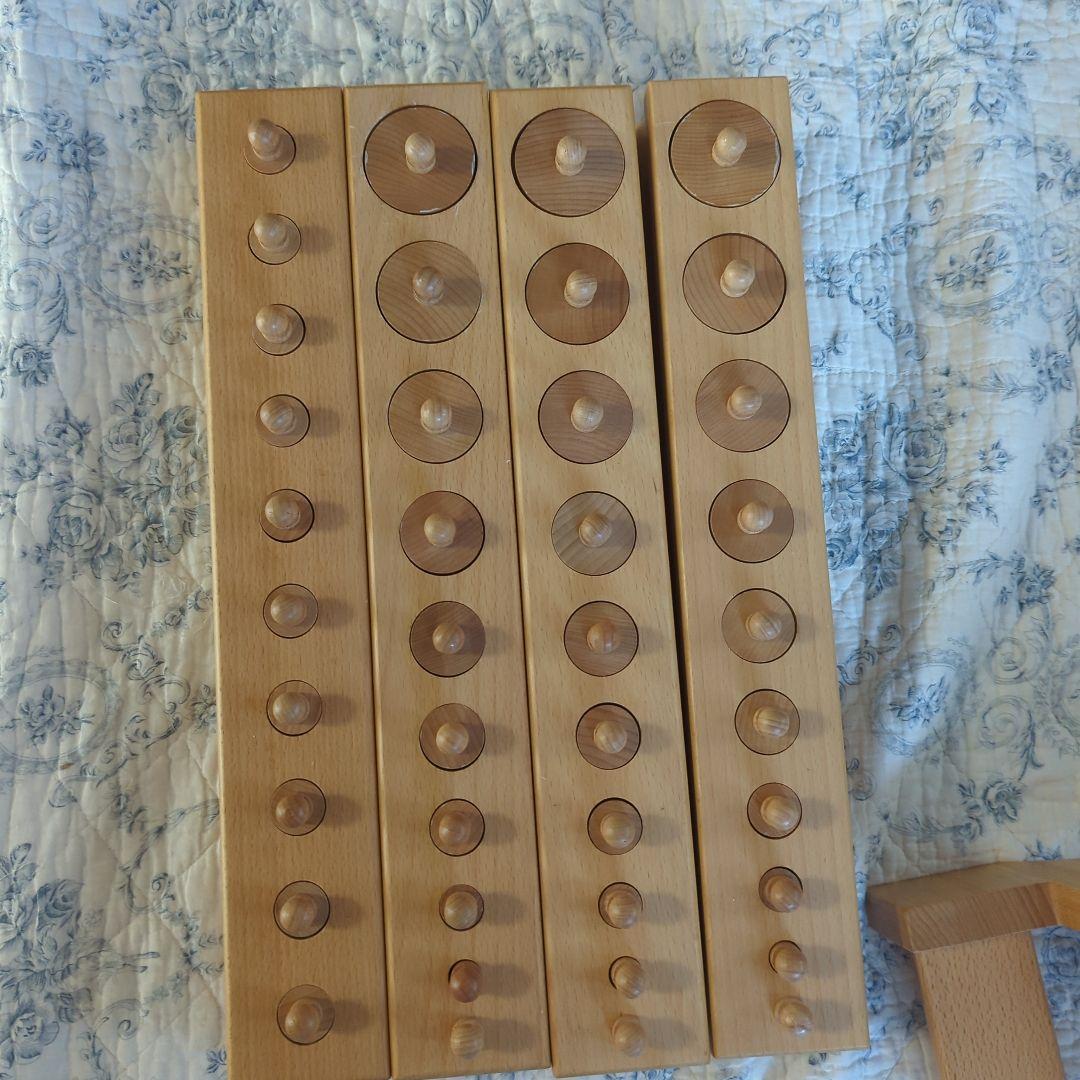 ★専用★モンテッソーリ　円柱さし（大）と棚のセット