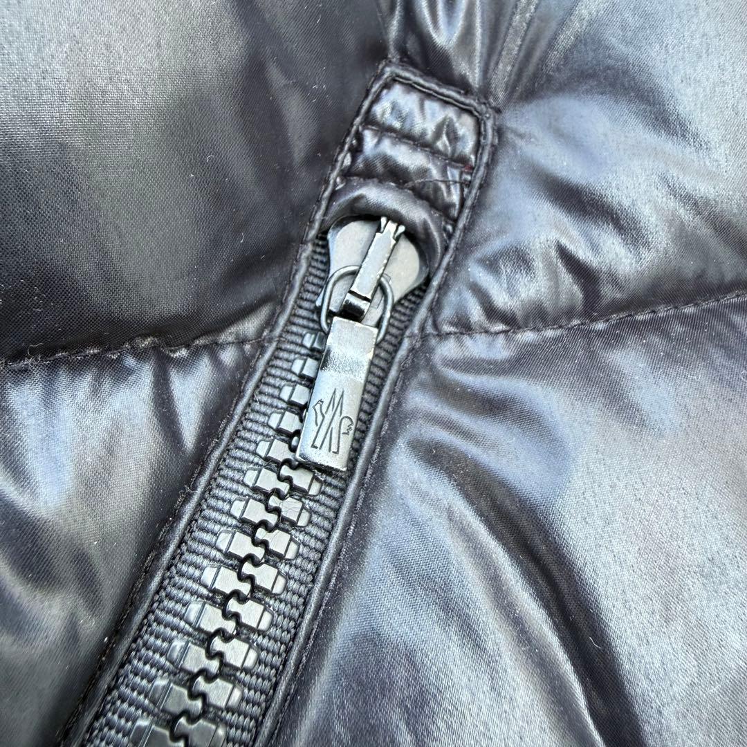 ブラック キルティング ダウン　モンクレール