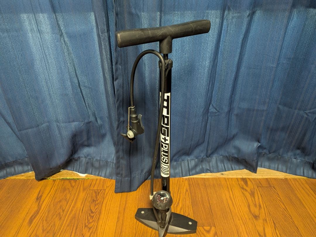 KUOTA KRYON 2017年式 フルカーボンロードバイク（サイズS）