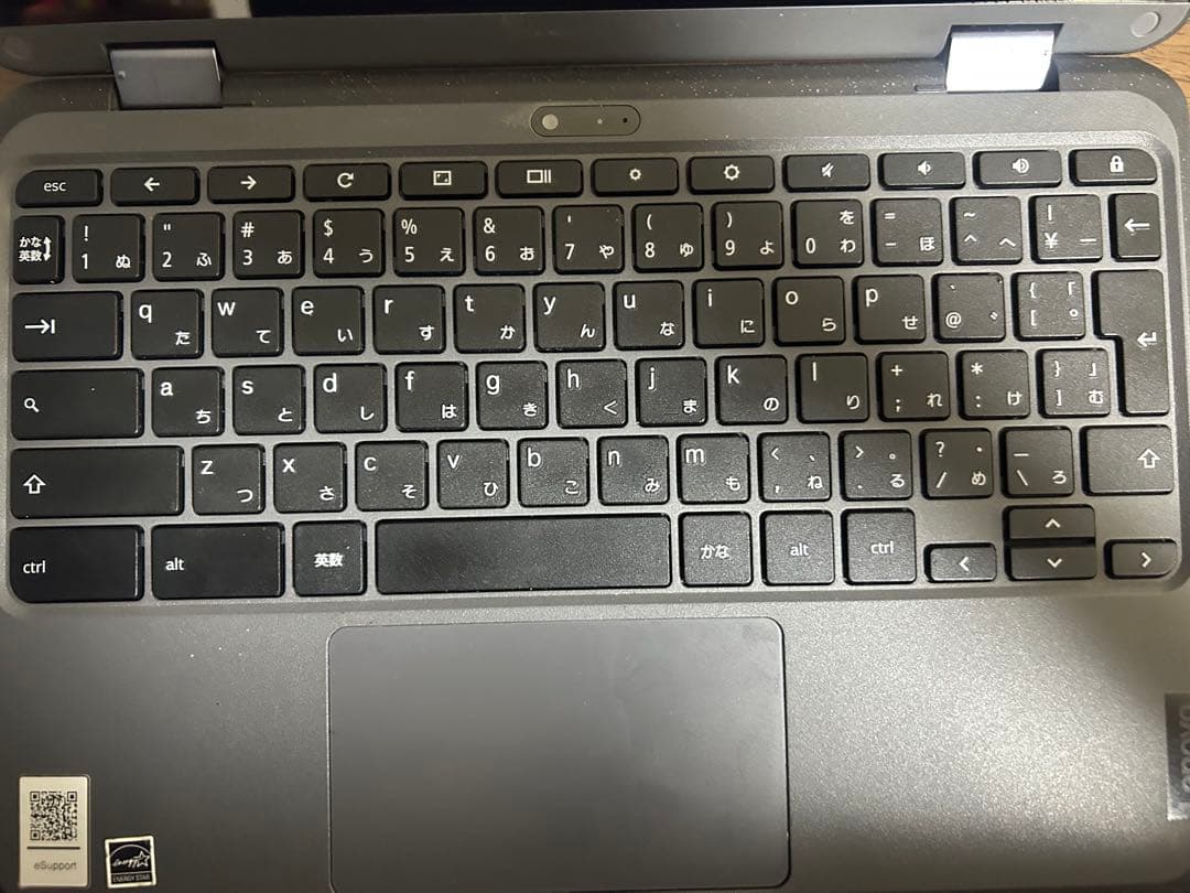 Chromebook ケースと付属の電源コード付き