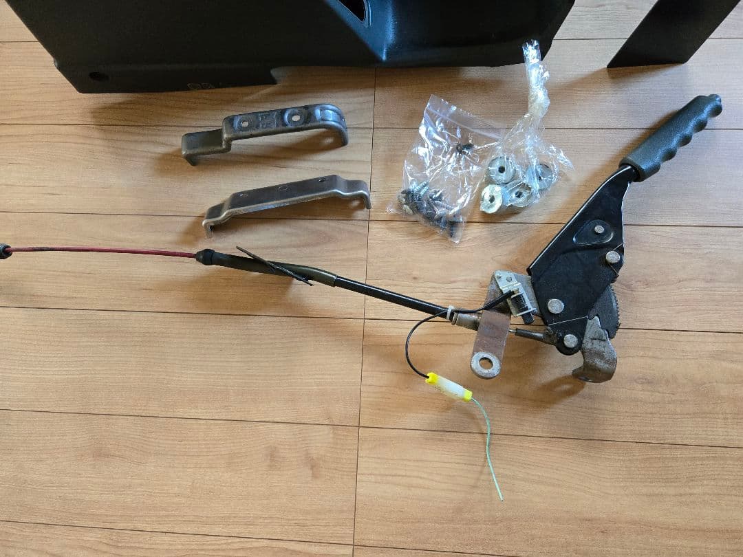 Y31シーマなどにサイドブレーキセット