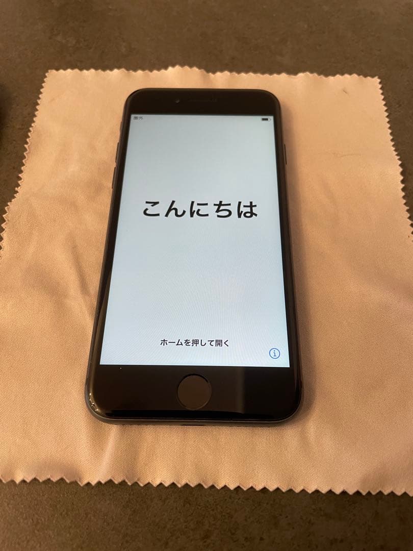 【美品】iPhone 8 64GB 【ケース付き】