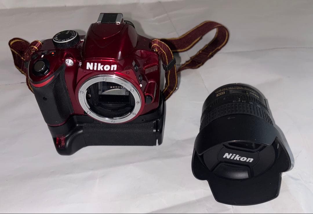 Nikon D3200 及びAF-S NIKKOR 18-70mm 付き　その他
