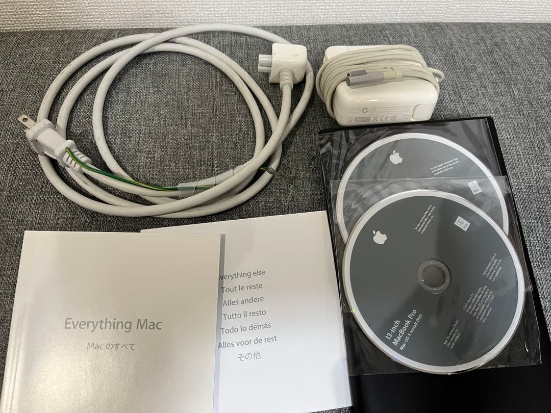 Apple MacBook Pro 13inch 一式 + 変換アダプタ