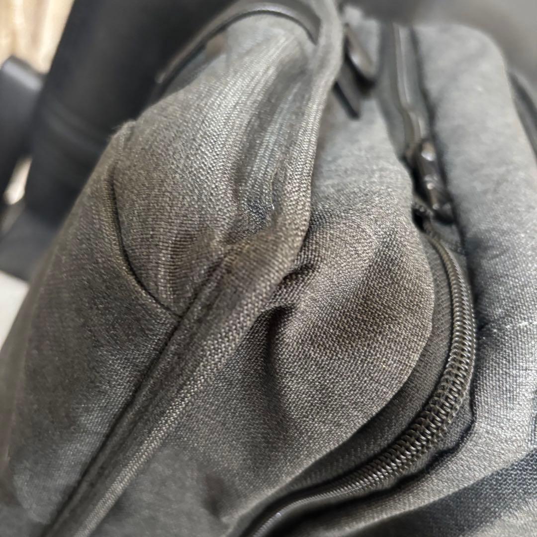 TUMI ALPHA2 ビジネスバッグ 拡張可能　グレー 26141AT2