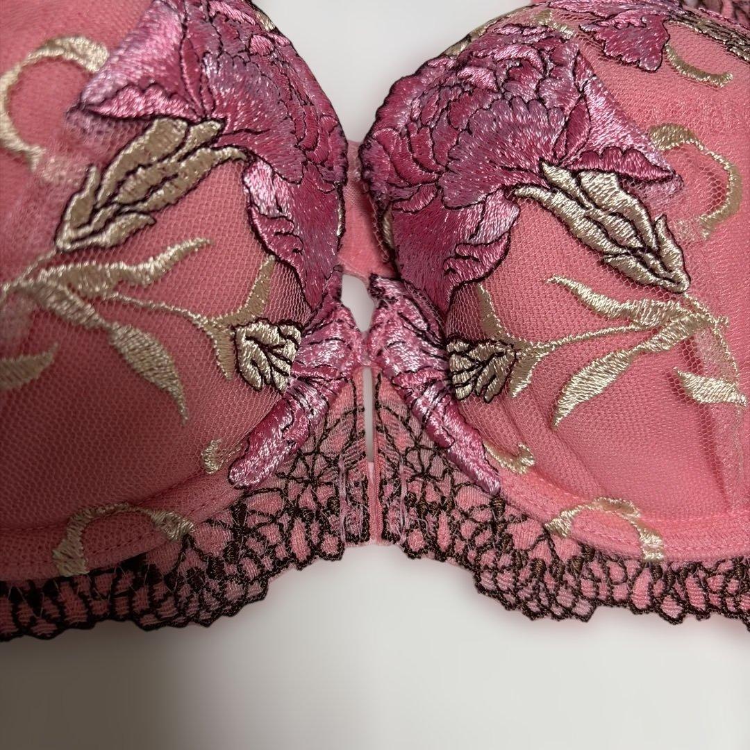 サルートピンク 花柄刺繍 ブラジャーショーツガーターセットC80/M