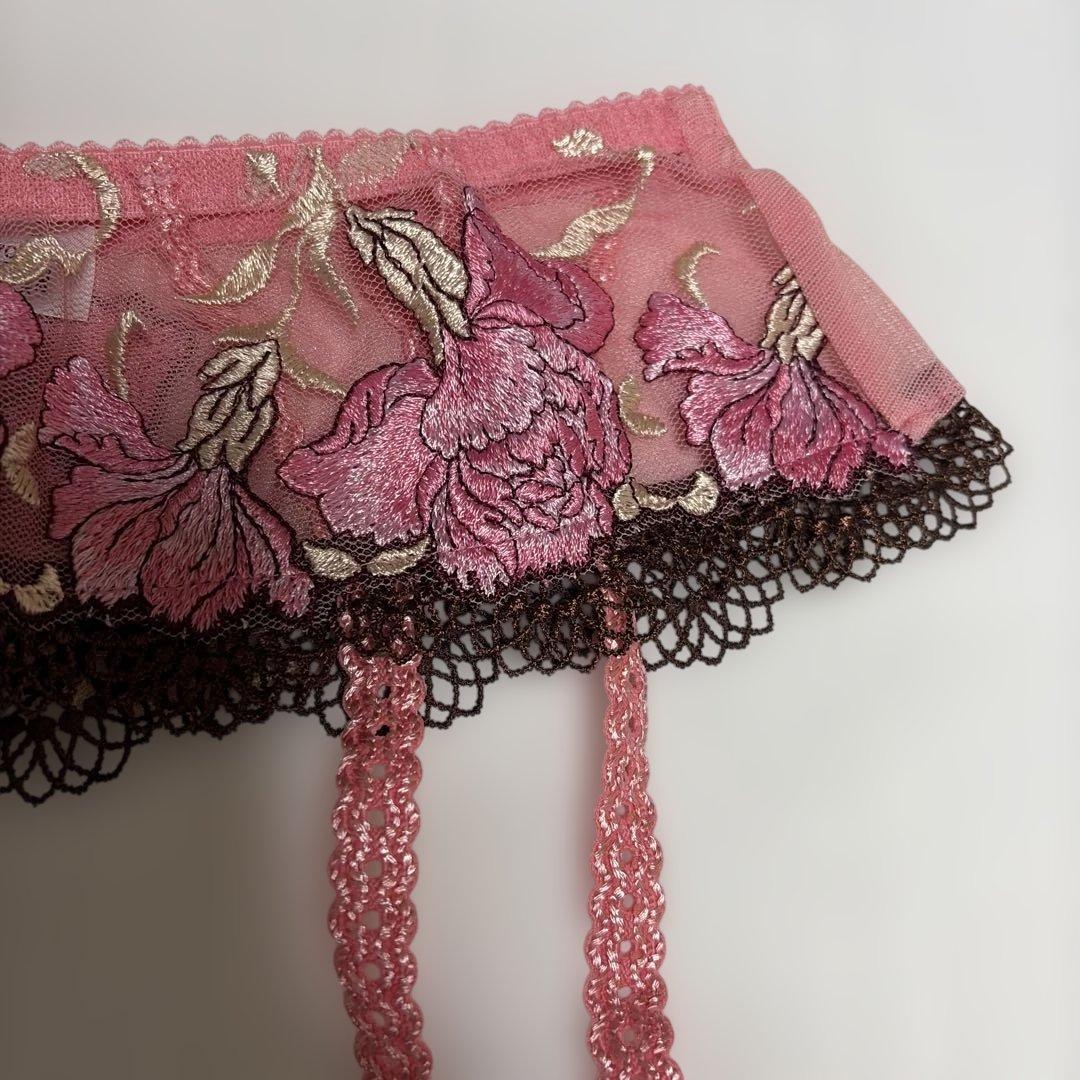 サルートピンク 花柄刺繍 ブラジャーショーツガーターセットC80/M