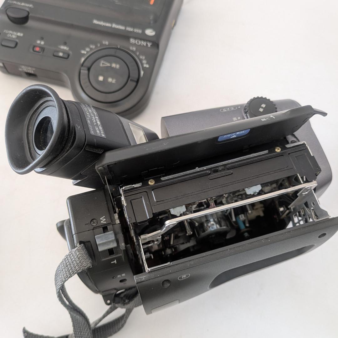SONY CCD-TR11 8mm ハンディカム HSA-V515 他付属品あり