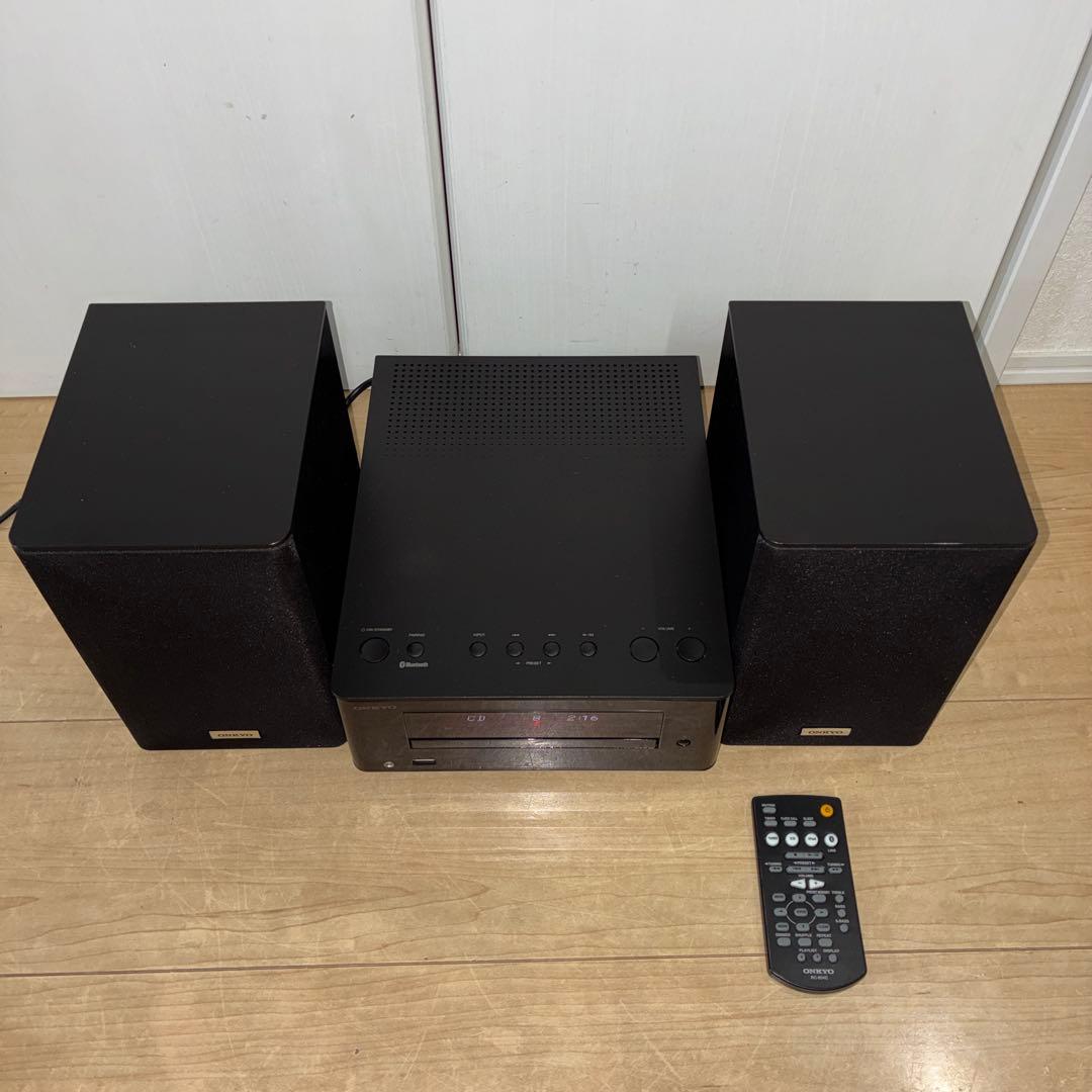 ONKYO CR-U1X CDミニコンポ　コンポ　スピーカー　オンキョー