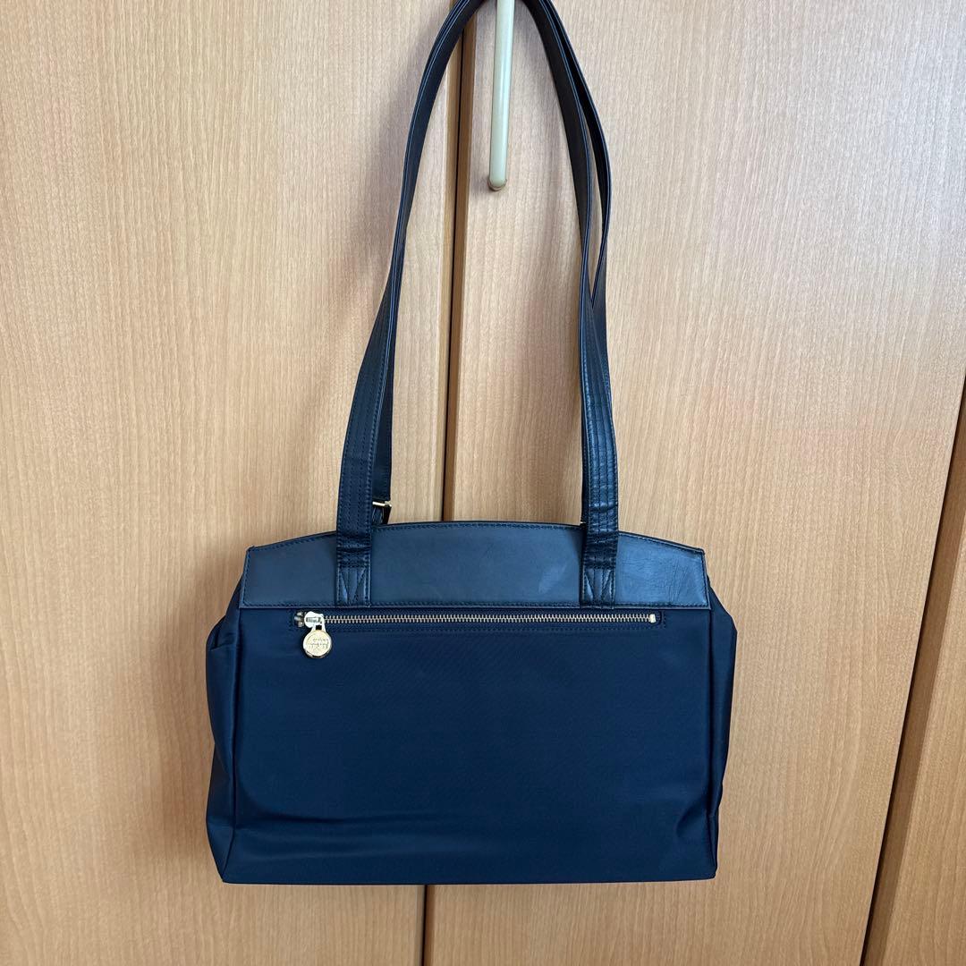 ベルサーチ　レア　バッグと巾着袋　人気　値下げしました