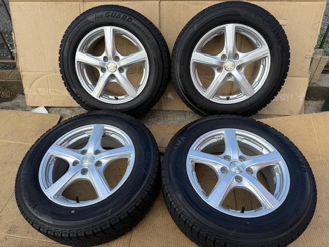 ヤリスクロス C28 セレナ スタッドレスセット 205/65R16 2020年