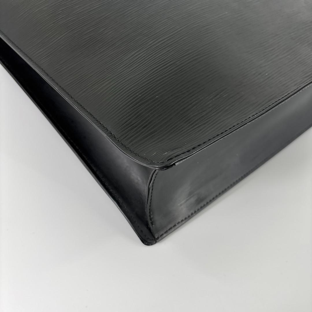 極美品 ルイヴィトン エピ トートバッグ サックプラ M59082 メンズ 黒