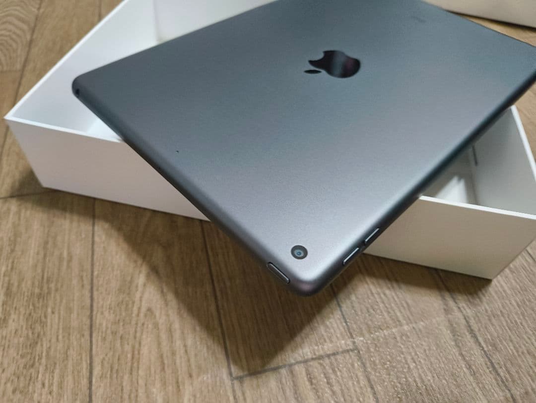 iPad　9世代　64GB　WiFiモデル