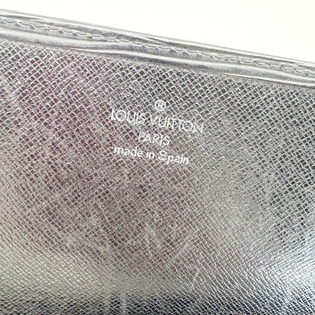 VUITTON　長財布　エピ　二つ折り　黒　レザー　札入れ　カードケース　名刺