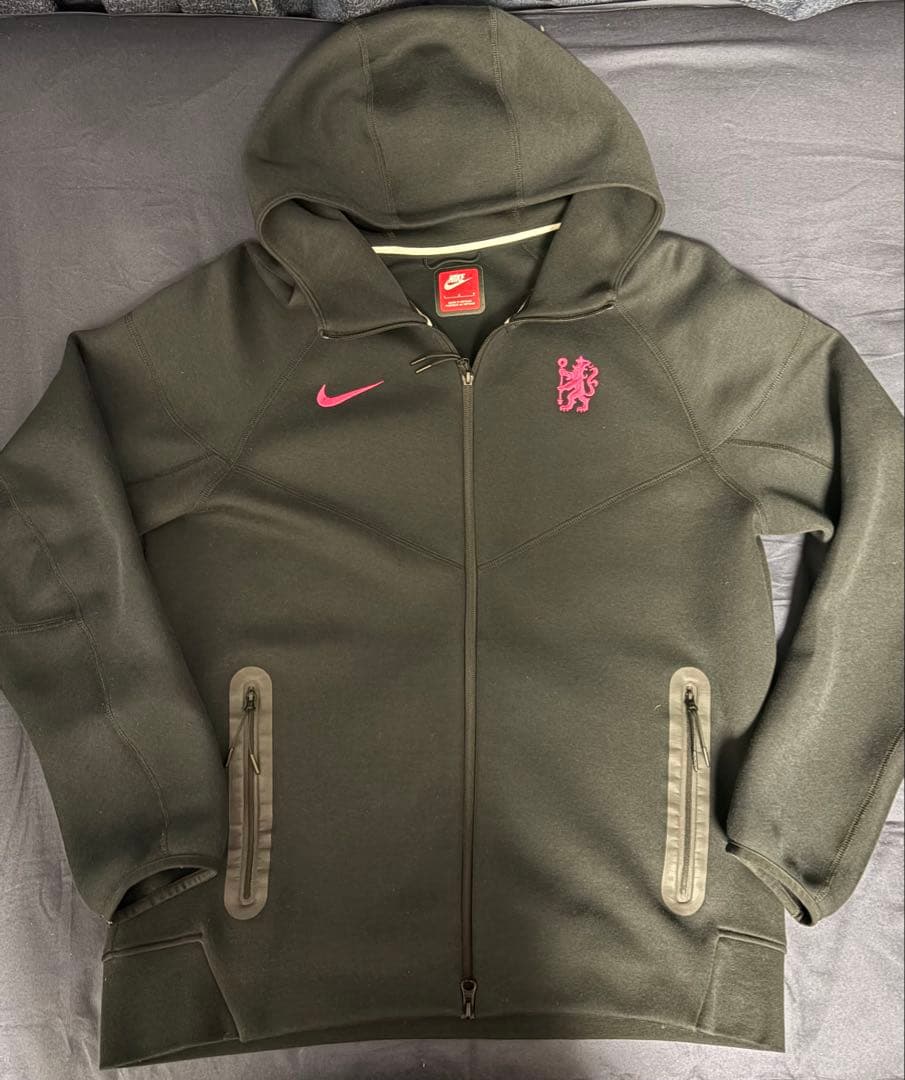 チェルシー　テックフリース　ナイキ　パーカー　ウェア