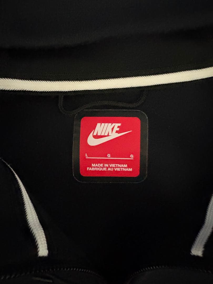 チェルシー　テックフリース　ナイキ　パーカー　ウェア