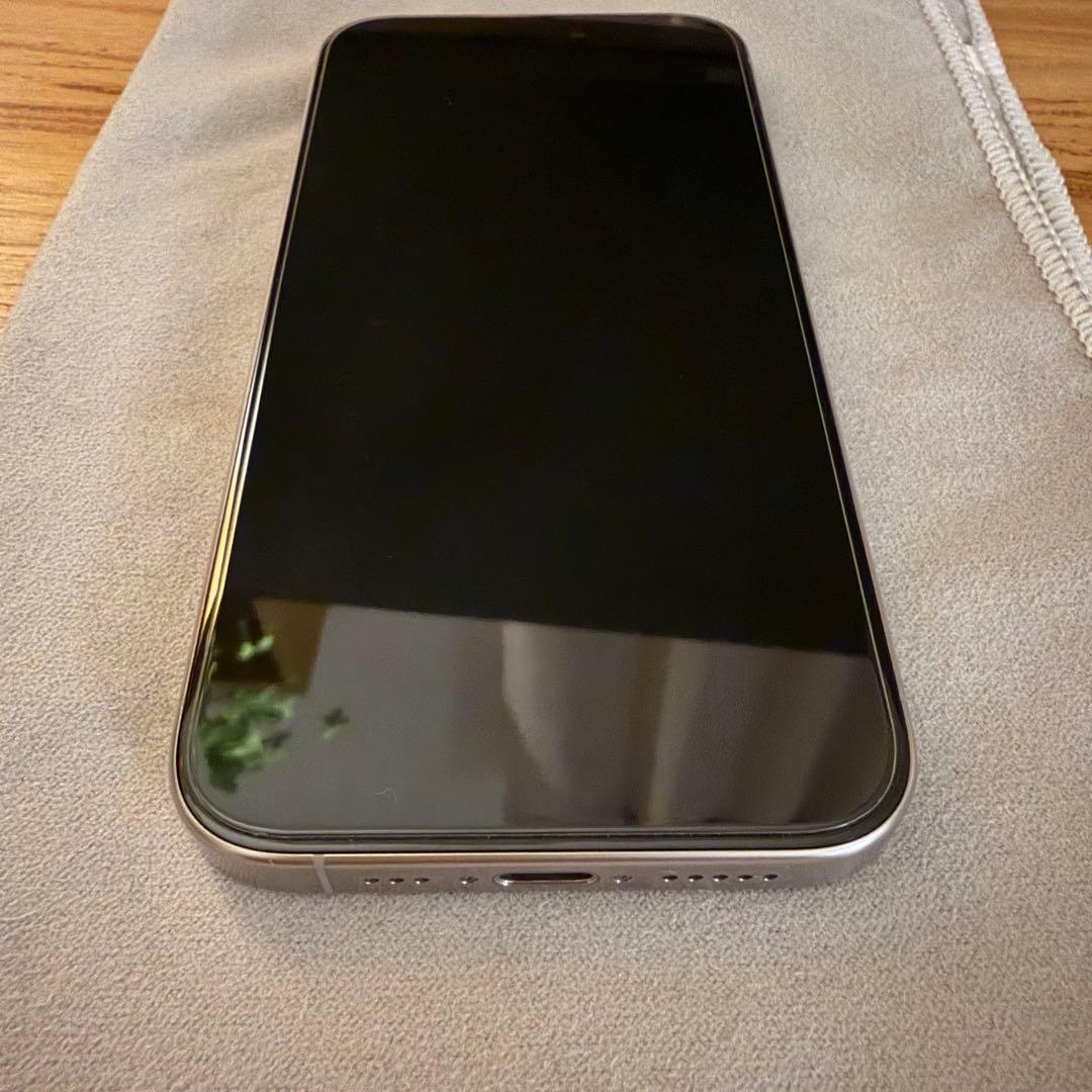 【最大容量88%】 iPhone15pro 256gb ナチュラルチタニウム