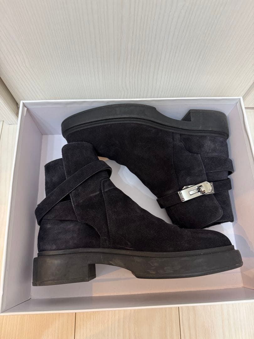 ここみ！！専用エルメス　HERMES ムートンショートブーツ