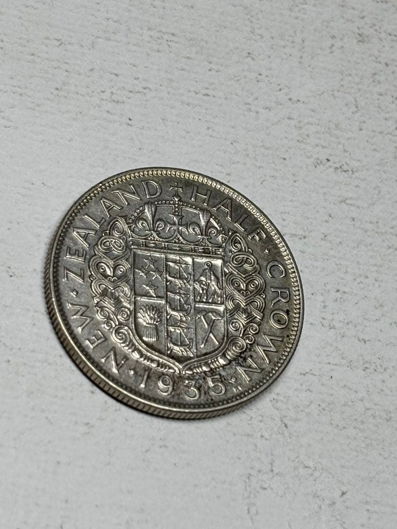 ニュージーランド　1/2クラウン銀貨　1935年　極美品　希少　レア　古銭