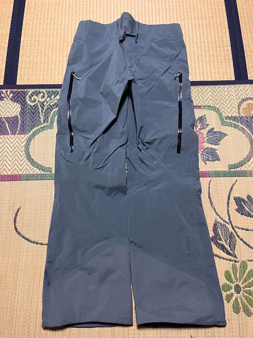 パタゴニアのパウスレイヤー上下セットMサイズ