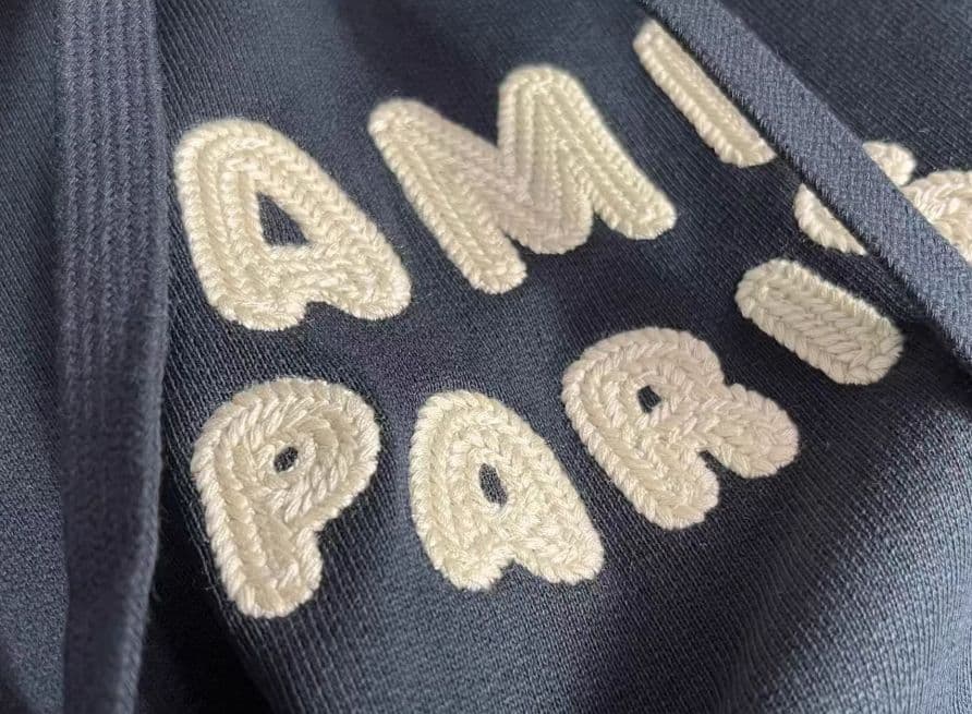AMI パーカー ネイビー刺繍ロゴ
