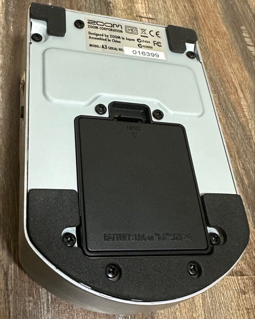 ZOOM A3 エフェクター　プリアンプ