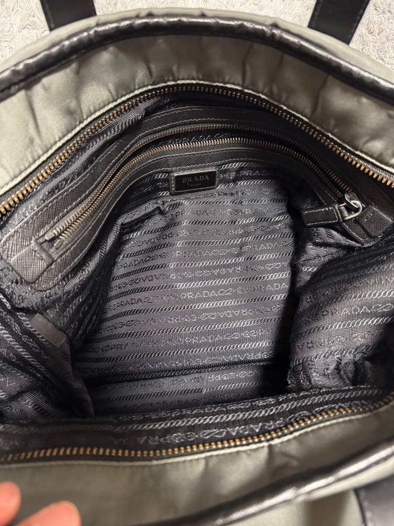 プラダ　トートバッグ 2way ショルダーストラップ付　2VG064