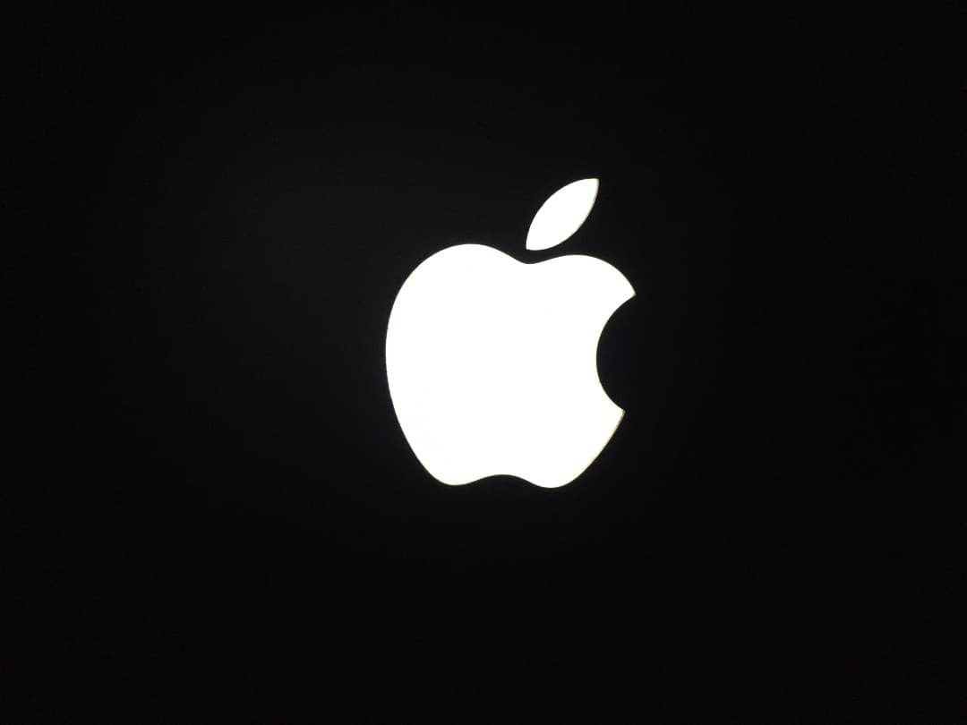 Apple MacBook Pro 15インチ 2015 i7 16GB WIN