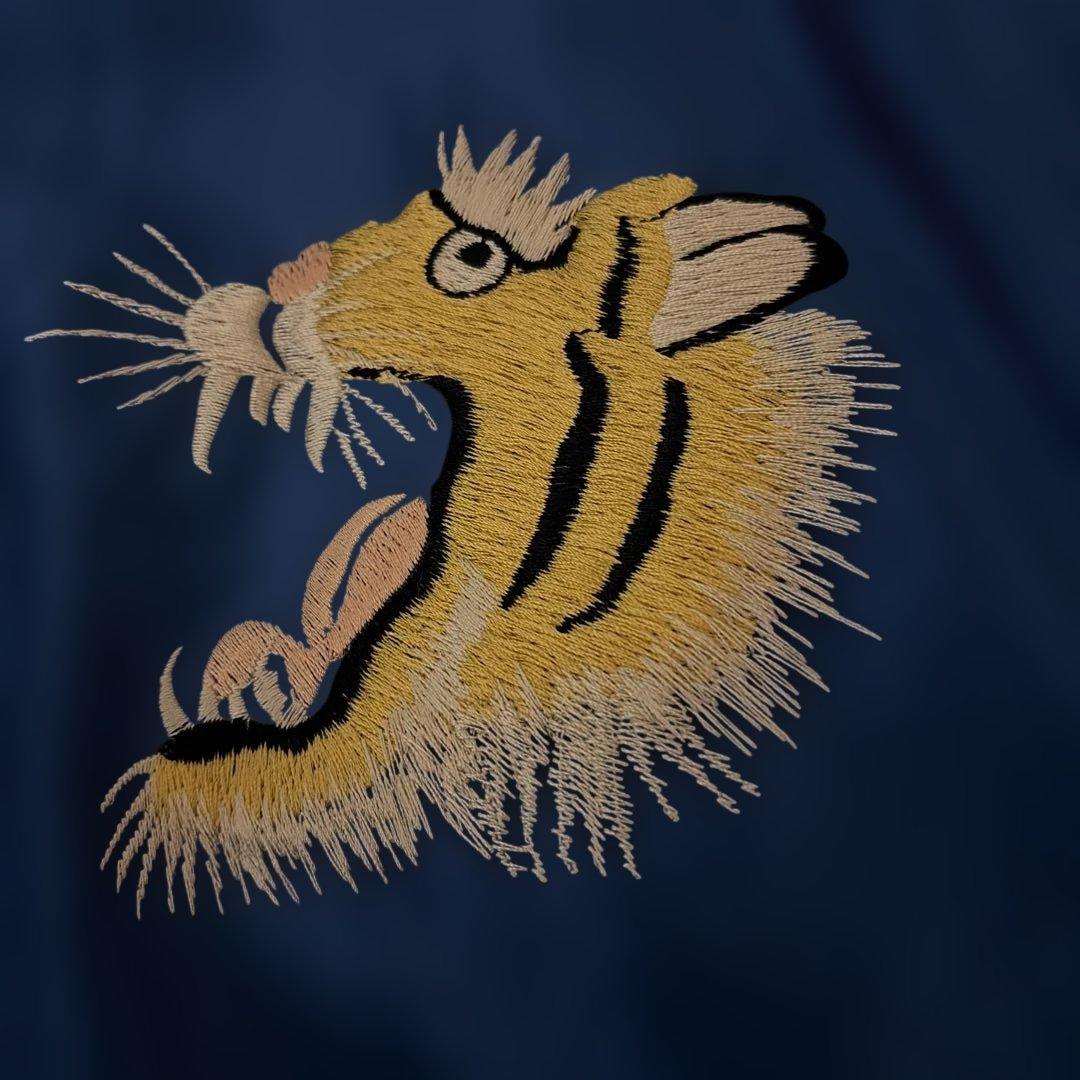 テーラー東洋 オールブラックサテンスカジャン 鷹刺繍