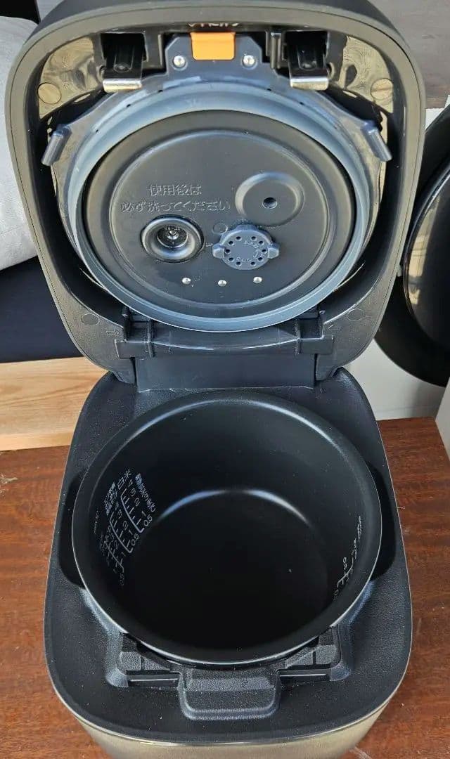 象印　炎舞炊き　NW-US07-BZ　濃墨　2022年製　4合炊き