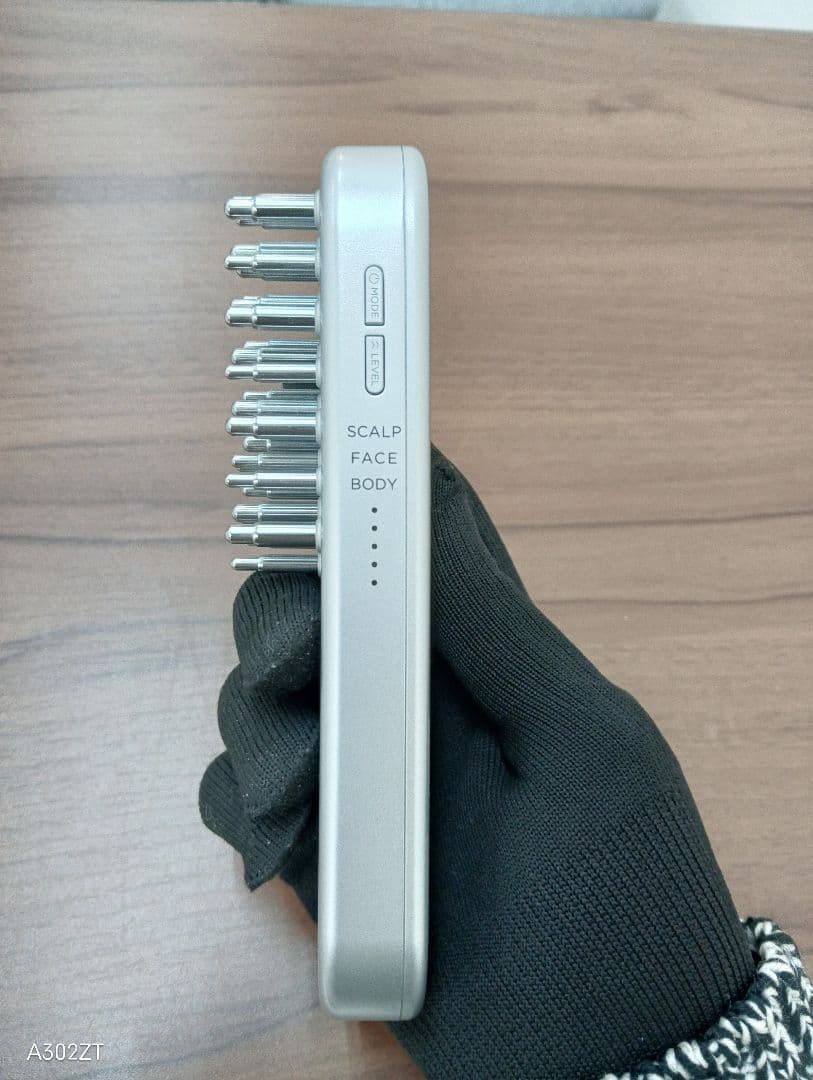 美品　SALONIA EMS リフトブラシ SAL22206SL 美容家電