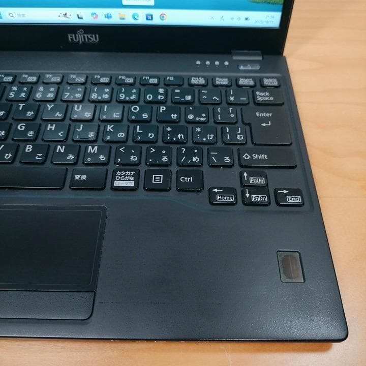 富士通 8世代i5【美品・軽量】ノートパソコン Windows11正規品