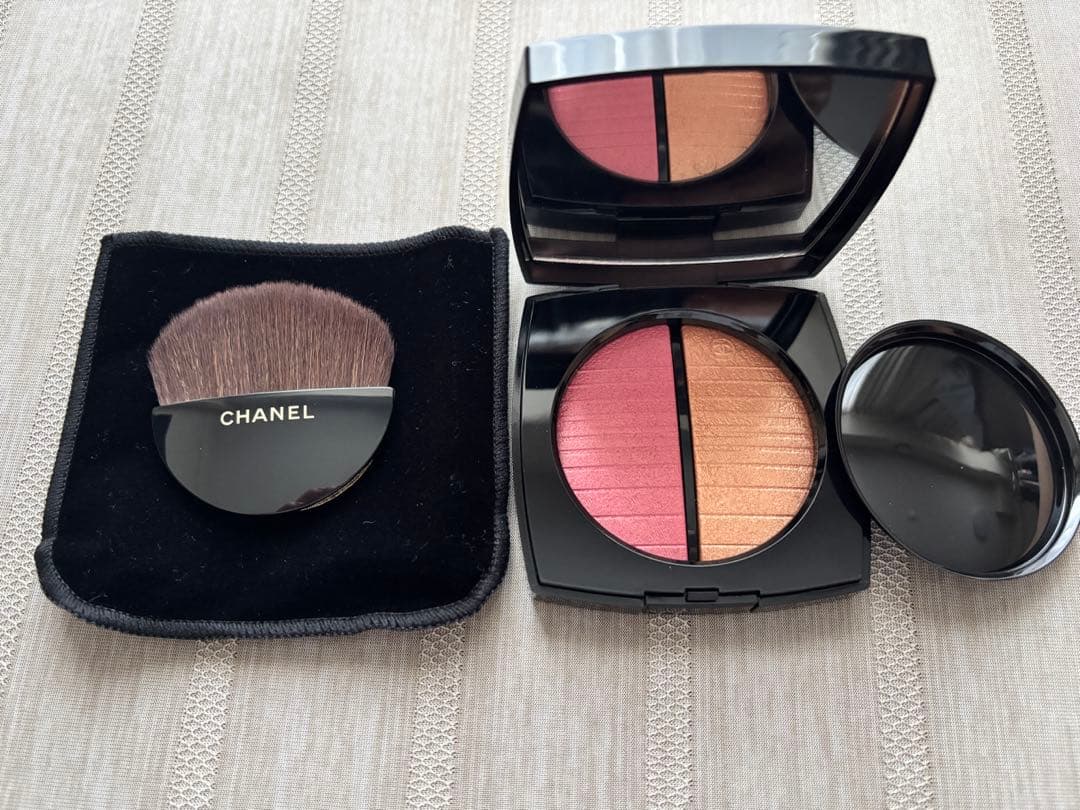 未開封CHANELレベージュヘルシーゴールデングロウパウダー　巾着袋付き