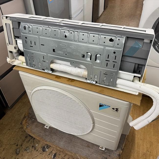 地域限定送料無料 美品 ダイキン おもに6畳用 ルームエアコンAN22WES