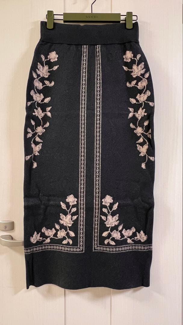 新品eaphi scarf motif knit skirt（チャコルS)