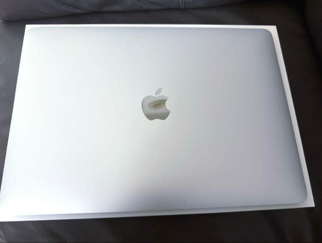 MacBook Air 2020 M1/8GB/256GB 13.3インチ