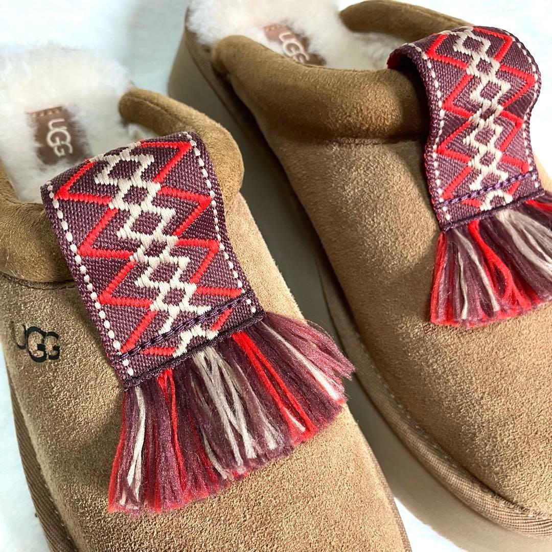 【みかん様】UGG✨TAZZLE 厚底スリッポン　サボ　タッセル　完売　24cm