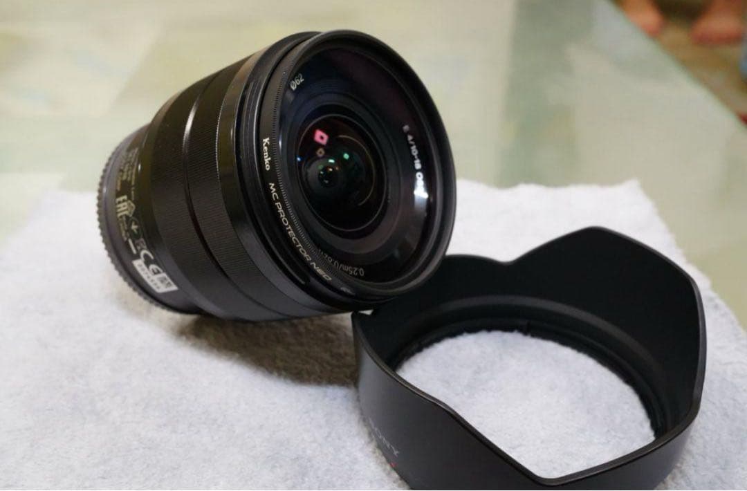 SONY アルファ用広角レンズ　ソニー SEL1018　Eマウント　手ぶれ補正付