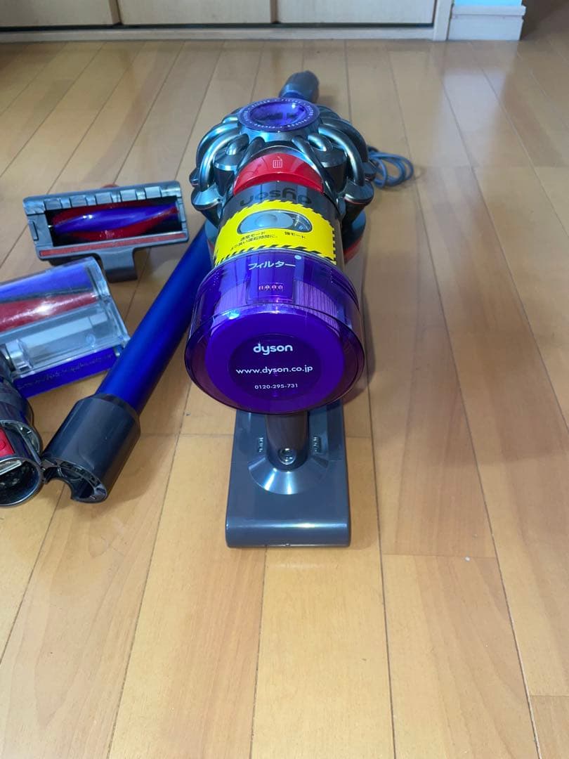 ダイソンV8 SV10Kコードレスクリーナー掃除機dyson