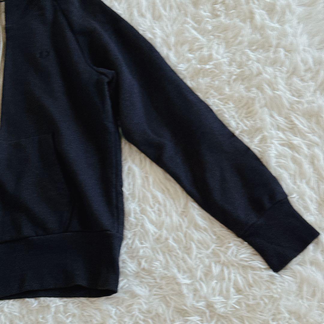 フレッドペリー フルジップパーカー 胸元ロゴ刺繍入り メンズLサイズ ネイビー