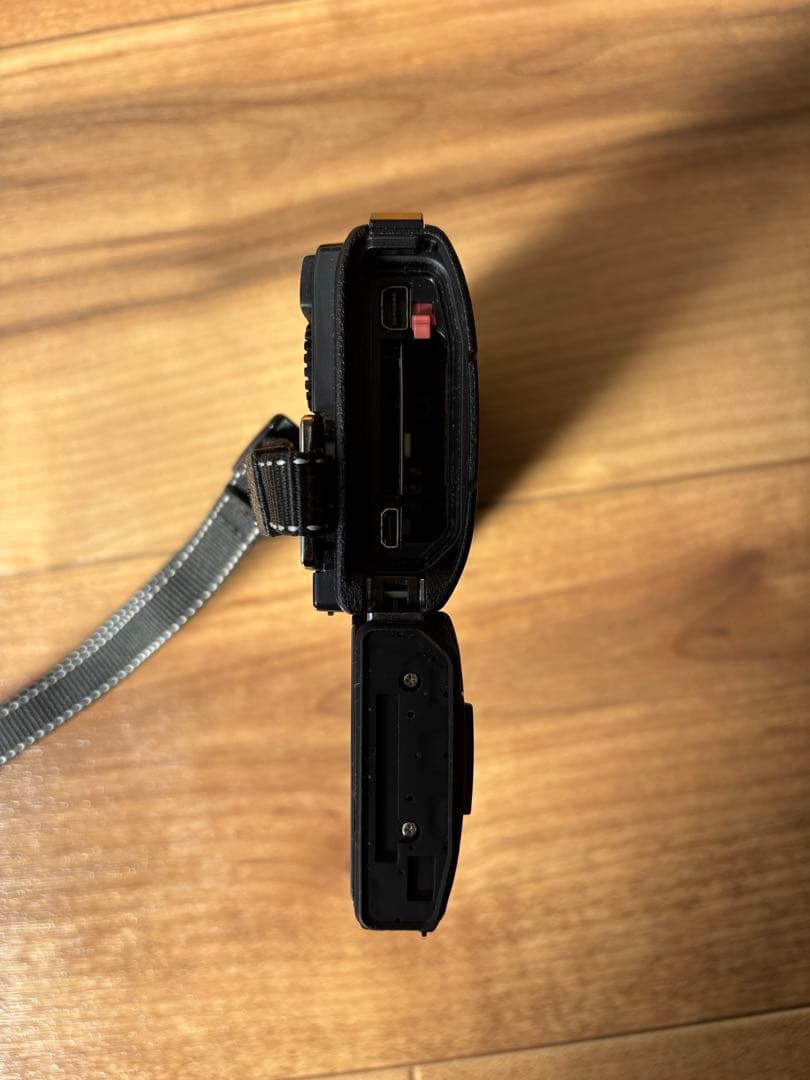 オリンパス　タフ　Tough TG-850 防水カメラ　広角　アウトドア