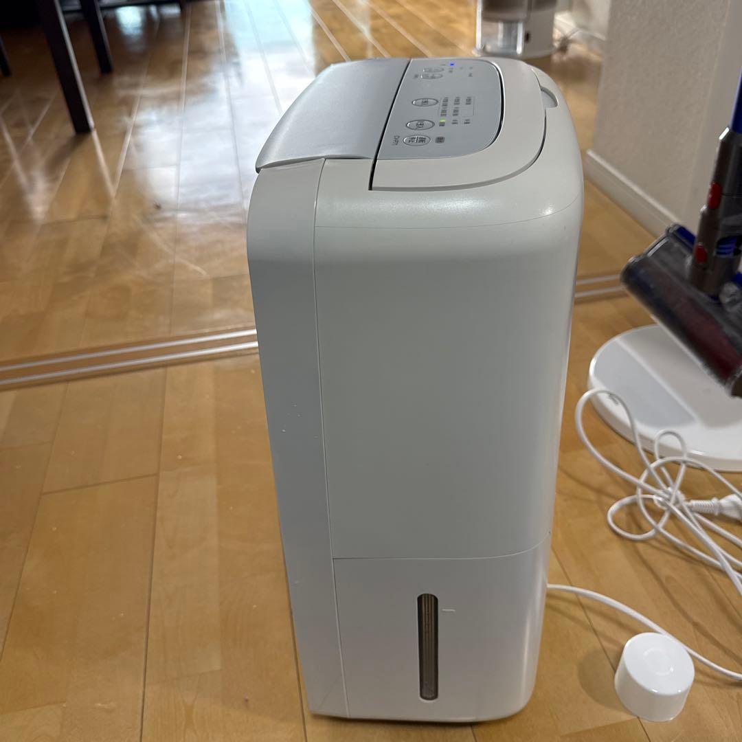 最終値下げ　SHARP 2023年製 除湿器 CV-P71-W ホワイト